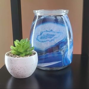 Blue agate scentsy warmer. Plant not included